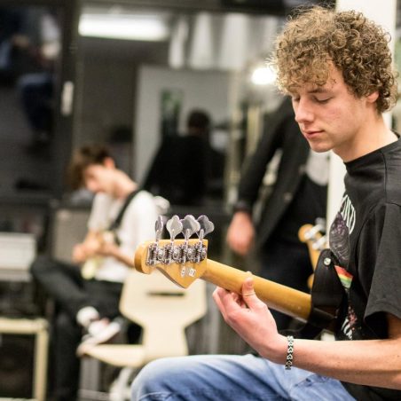 Leerling gitaar en bas